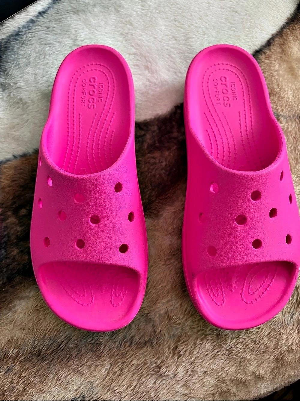 Crocs Classic Crush Slide Pink Sandals US 7